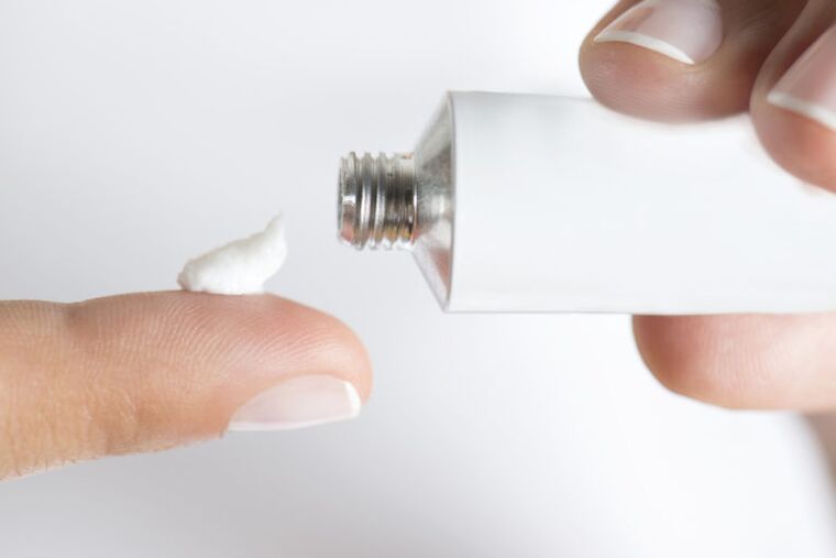 Un unguento al bicarbonato di sodio può aiutarti a ingrandire il tuo pene